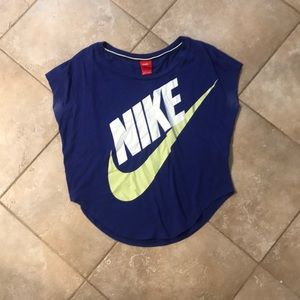 Womens Nike graphic shirt